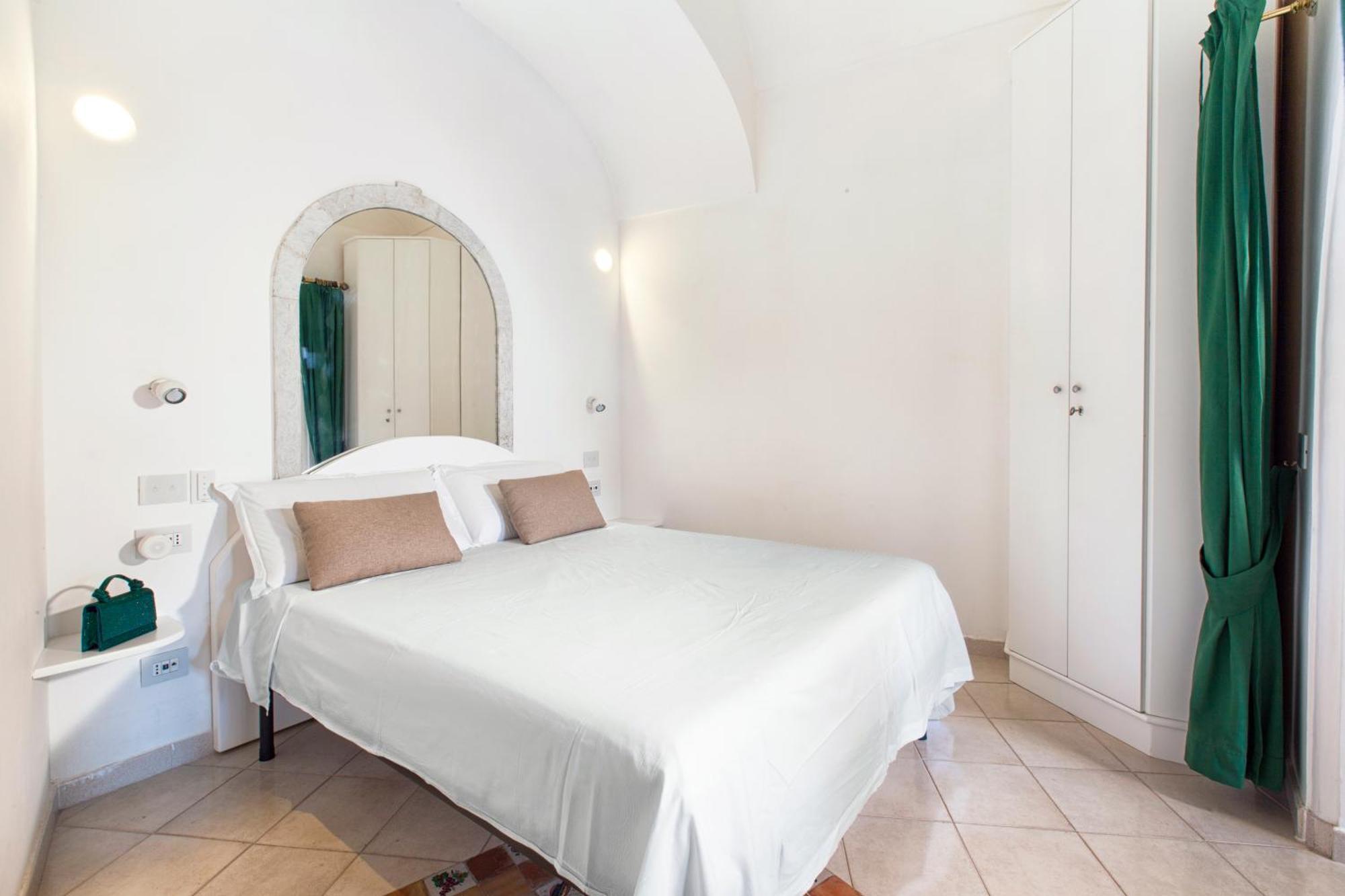 Yourhome - Alcova Apartment Positano Luaran gambar